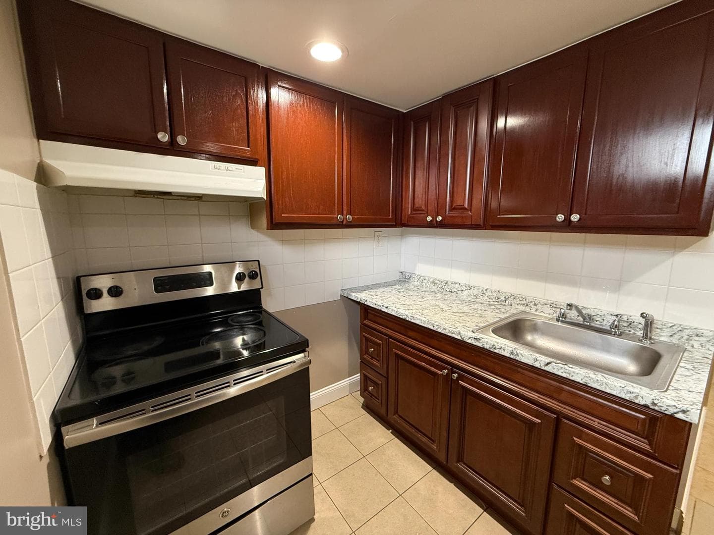 3499 Hillsmere Road photo 33