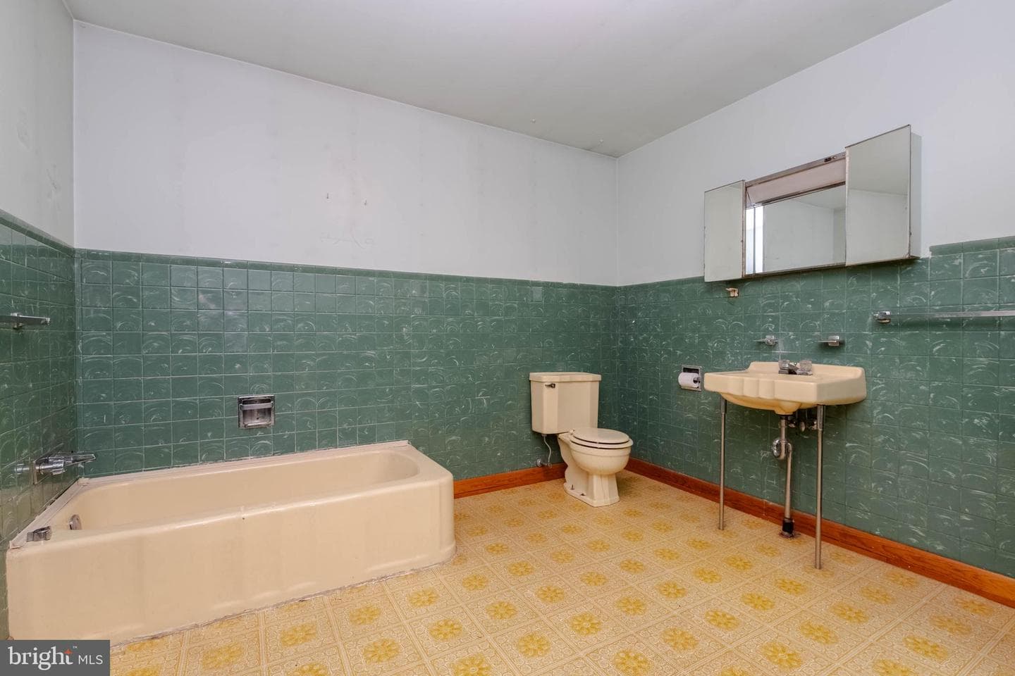 12709 Eastern Avenue photo 29