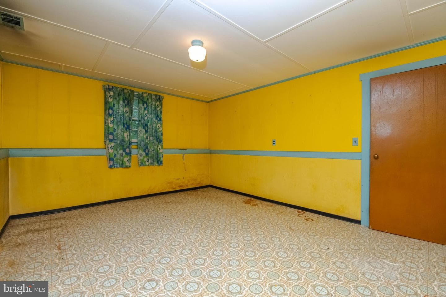 12709 Eastern Avenue photo 36