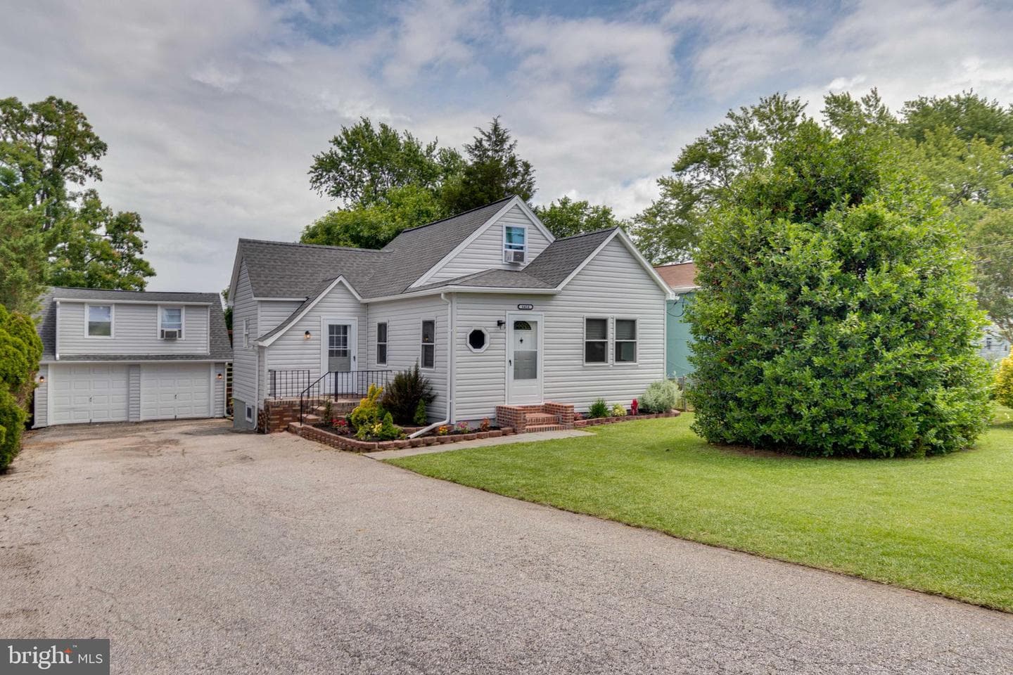 6414 Kenwood
