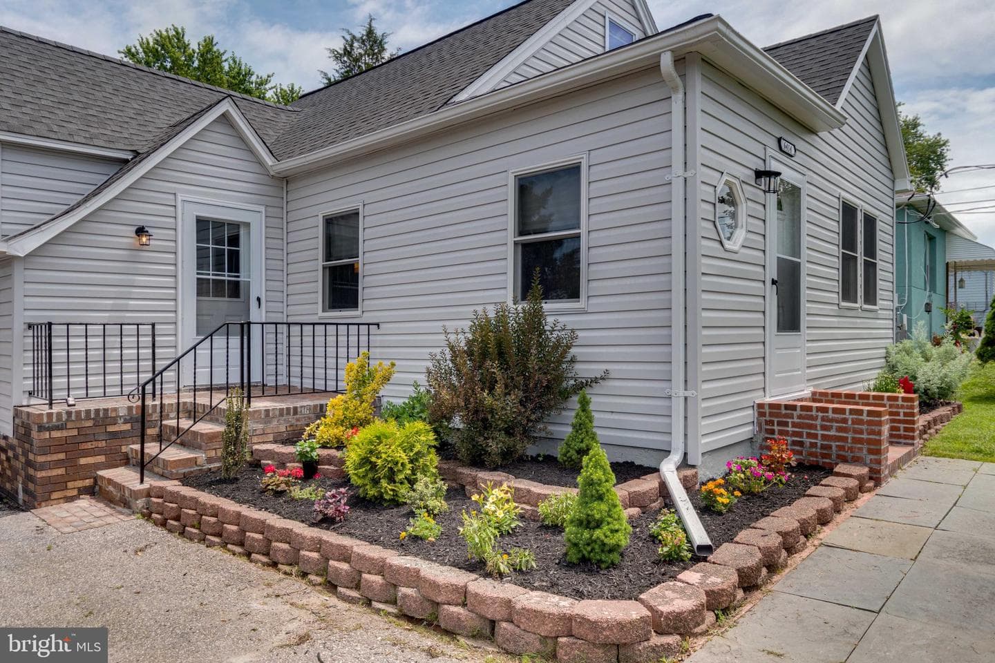 6414 Kenwood photo 3