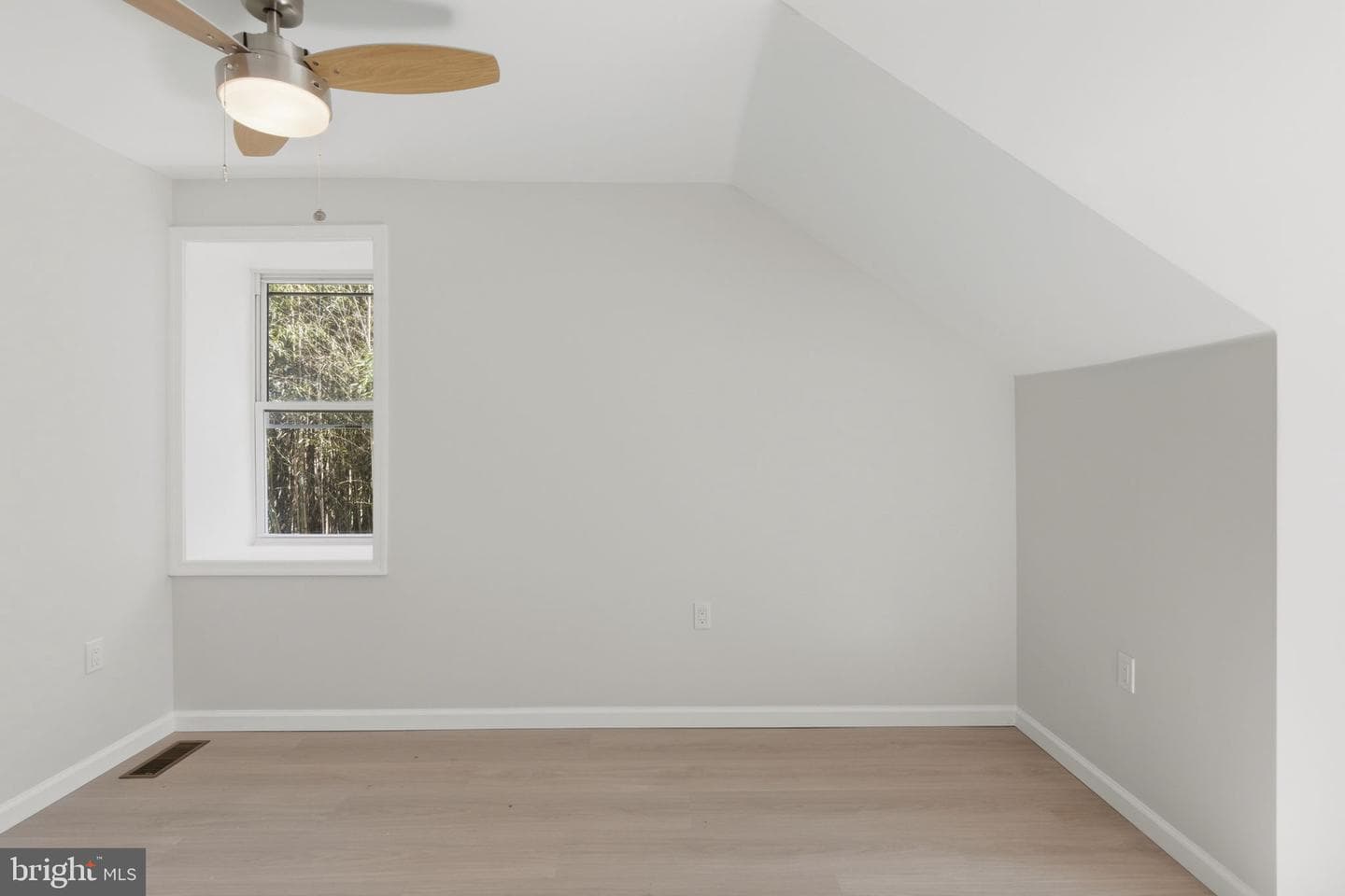 3236 George St photo 18