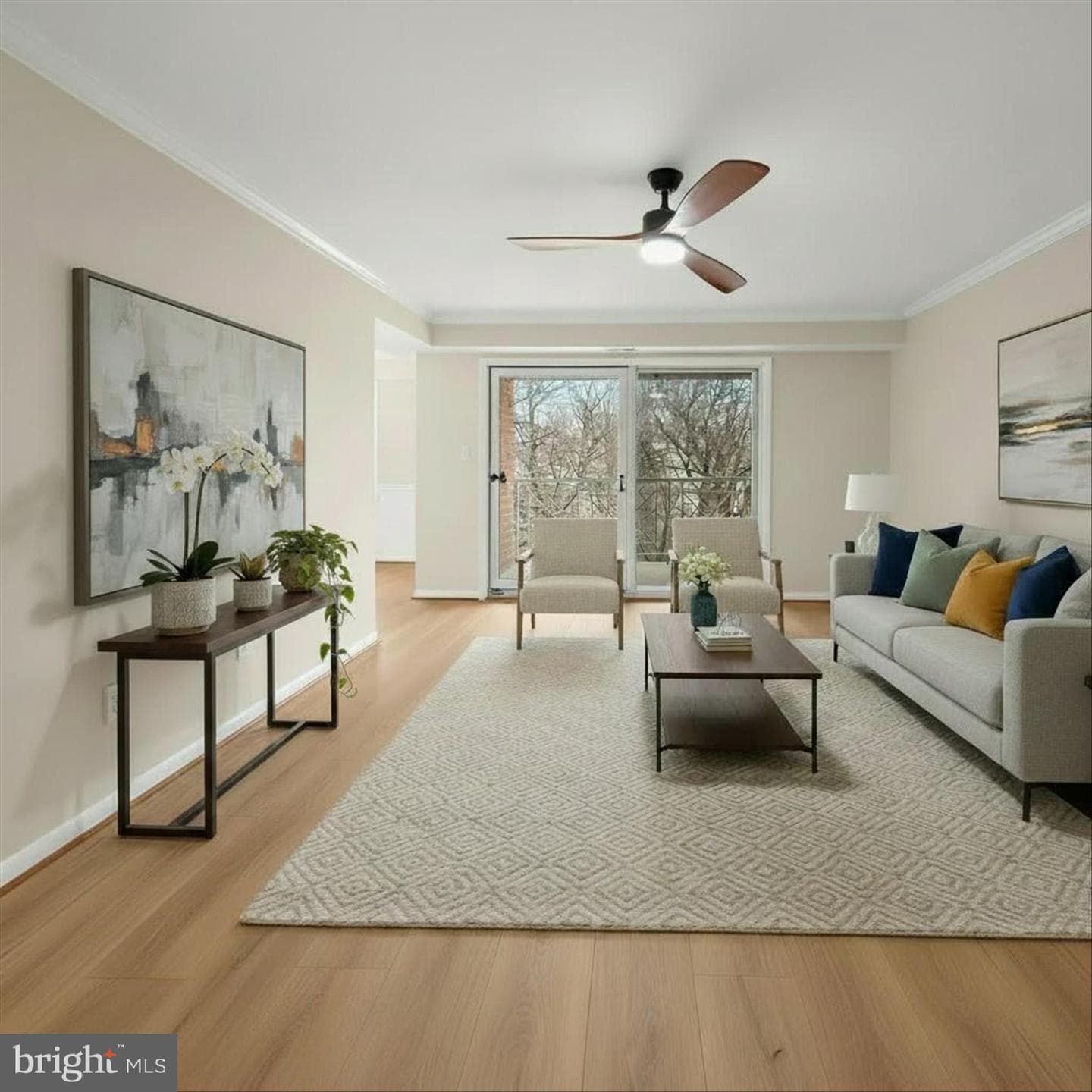 2 Elphin Court #302 photo 4