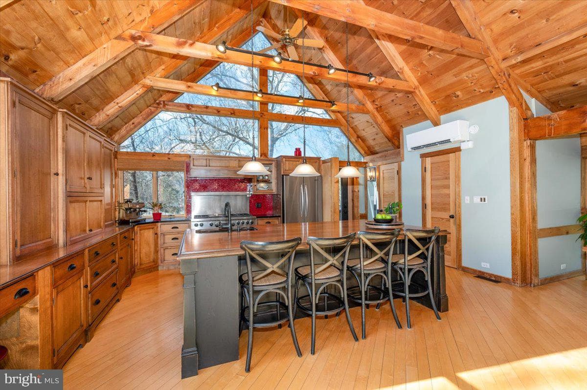 213 Sherwood Road photo 14