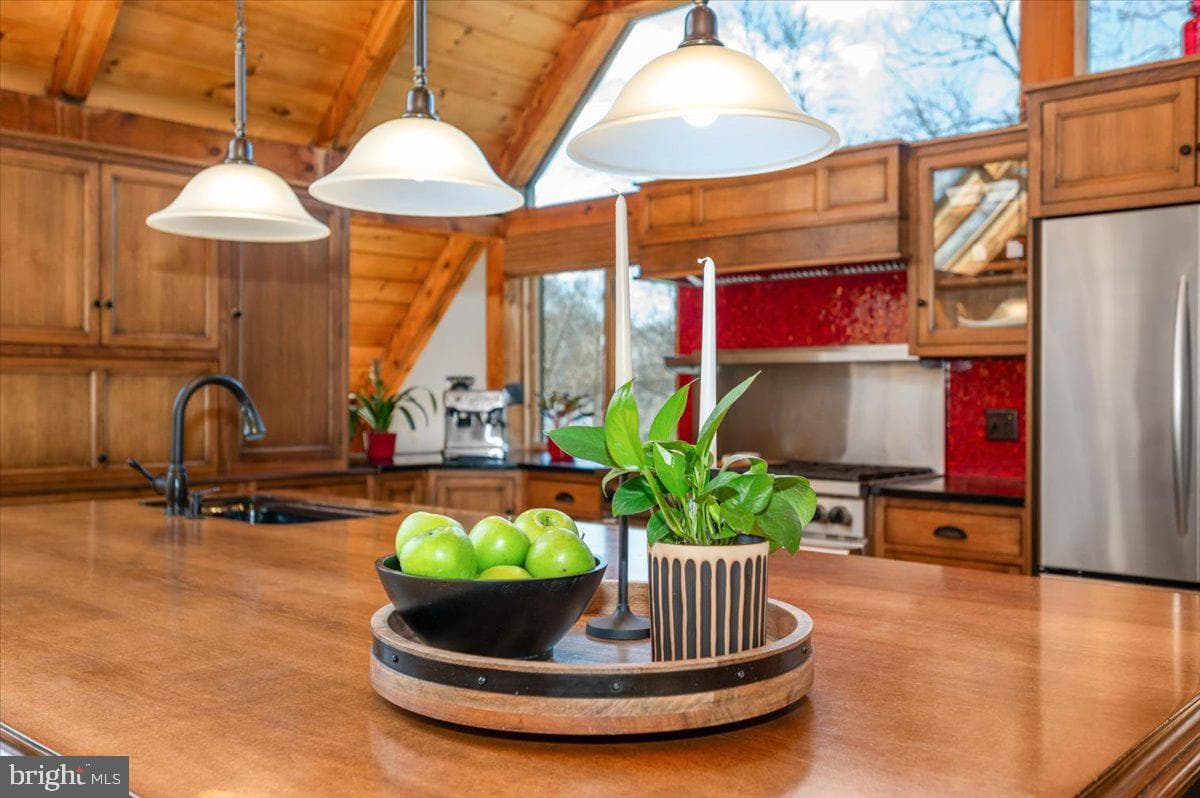 213 Sherwood Road photo 17