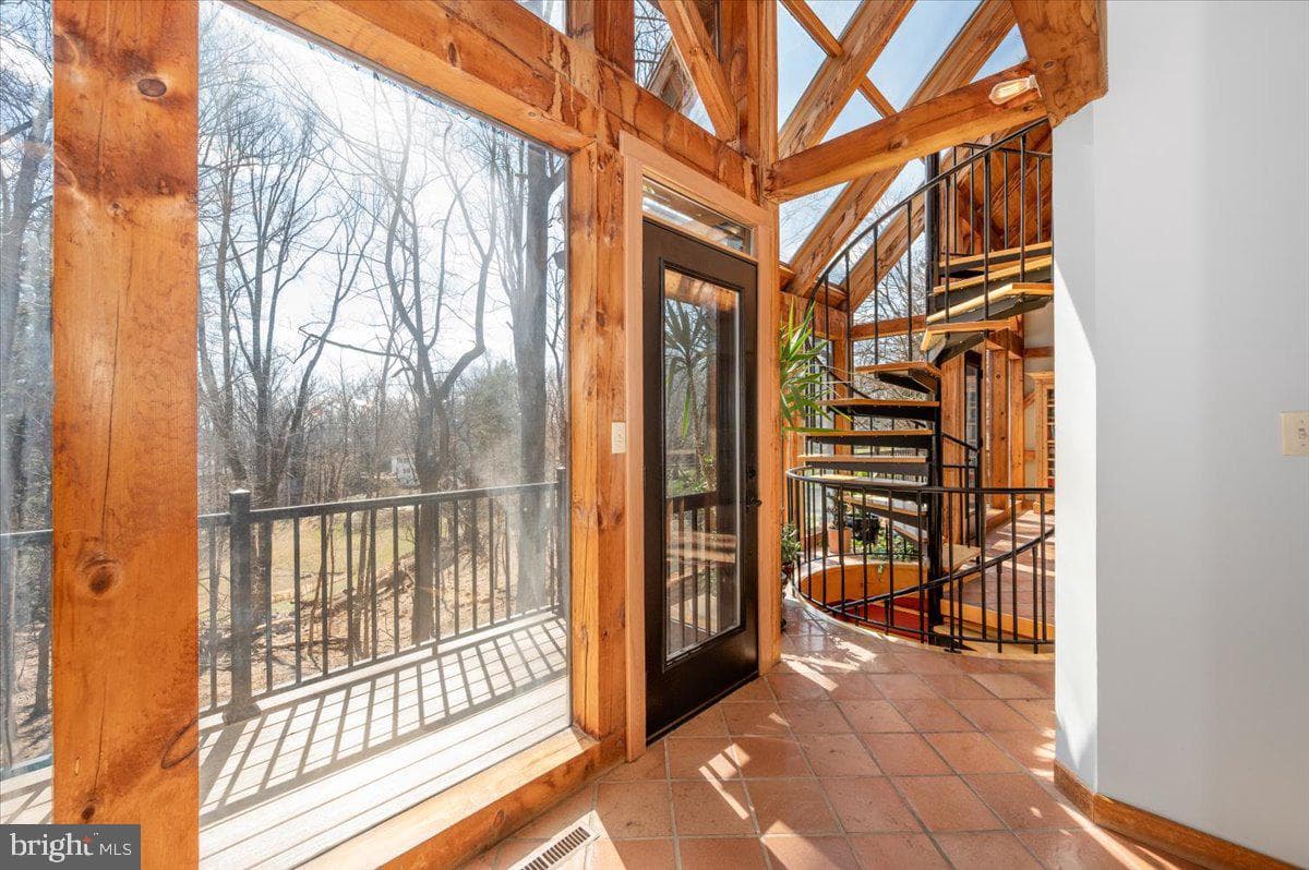 213 Sherwood Road photo 23