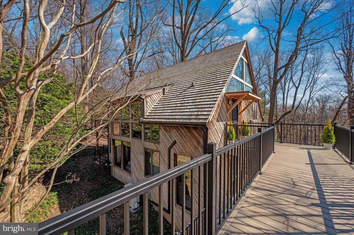 213 Sherwood Road photo 54