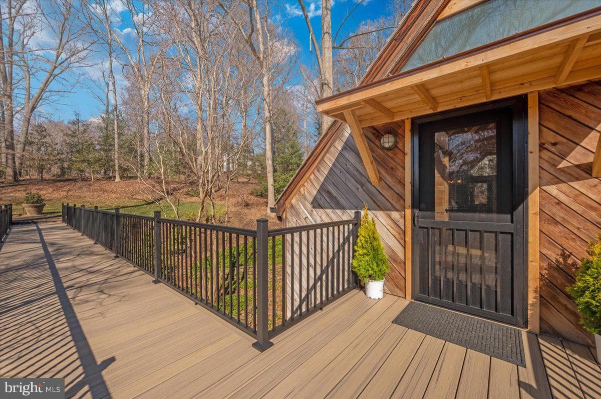 213 Sherwood Road photo 57