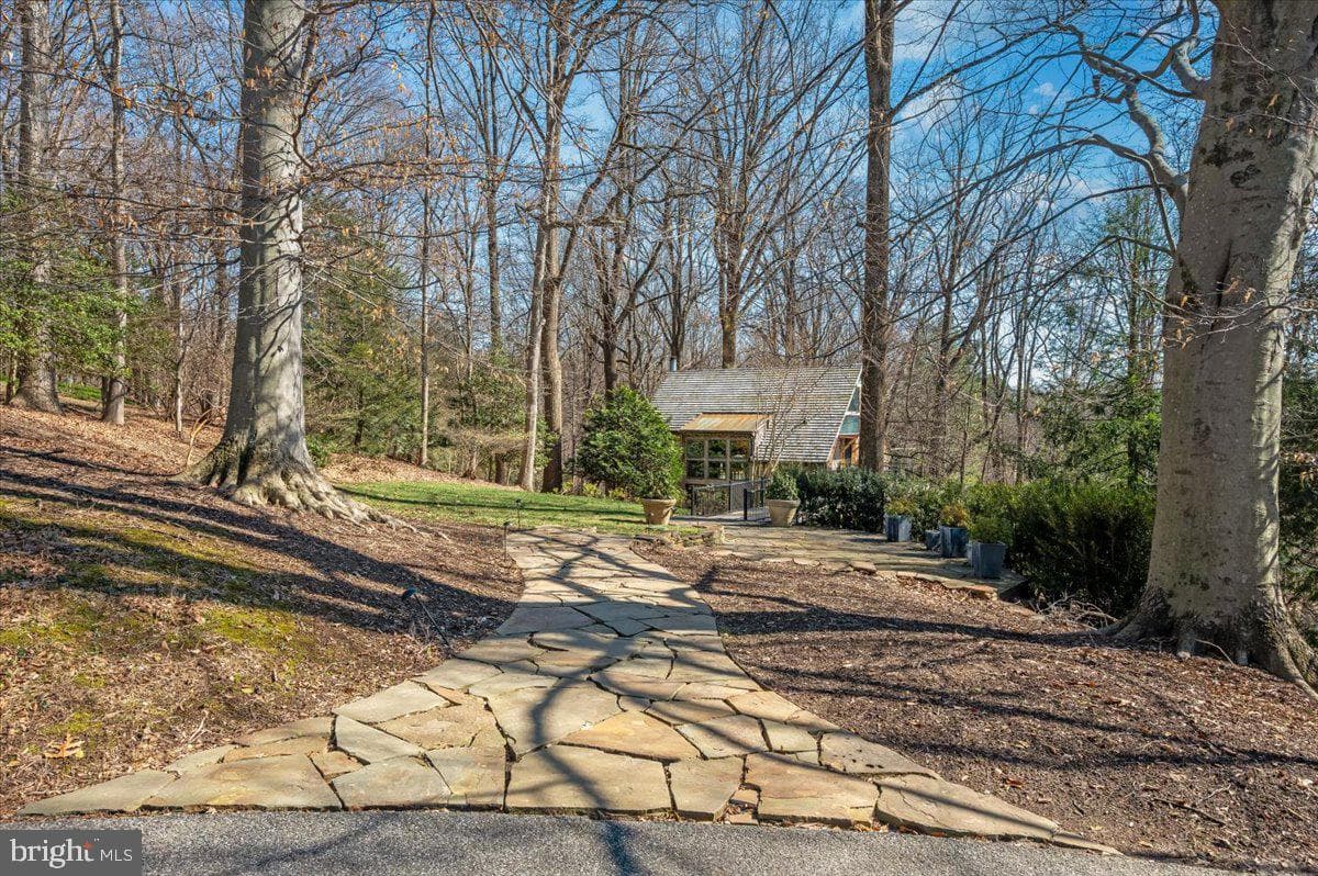 213 Sherwood Road photo 65