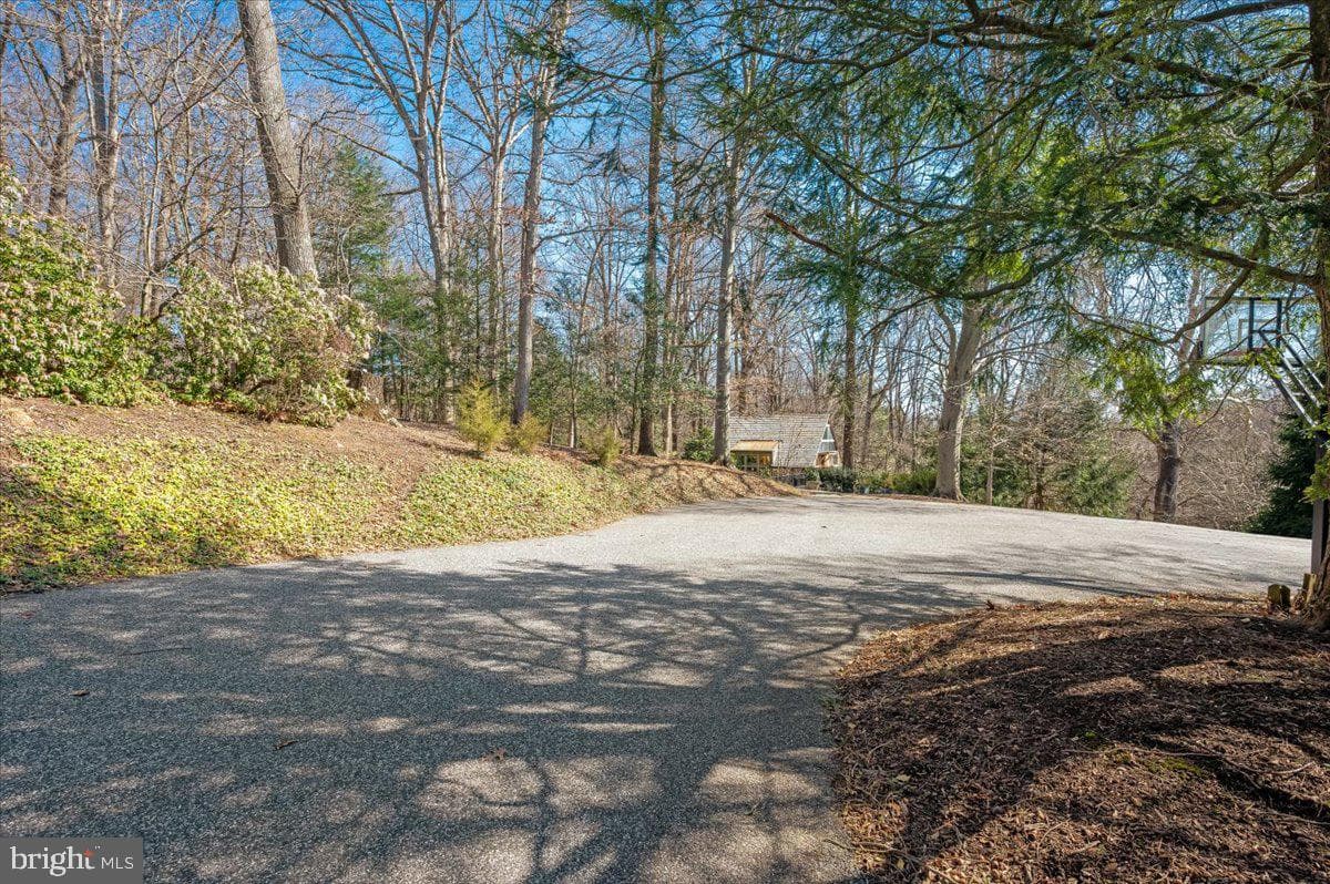 213 Sherwood Road photo 66