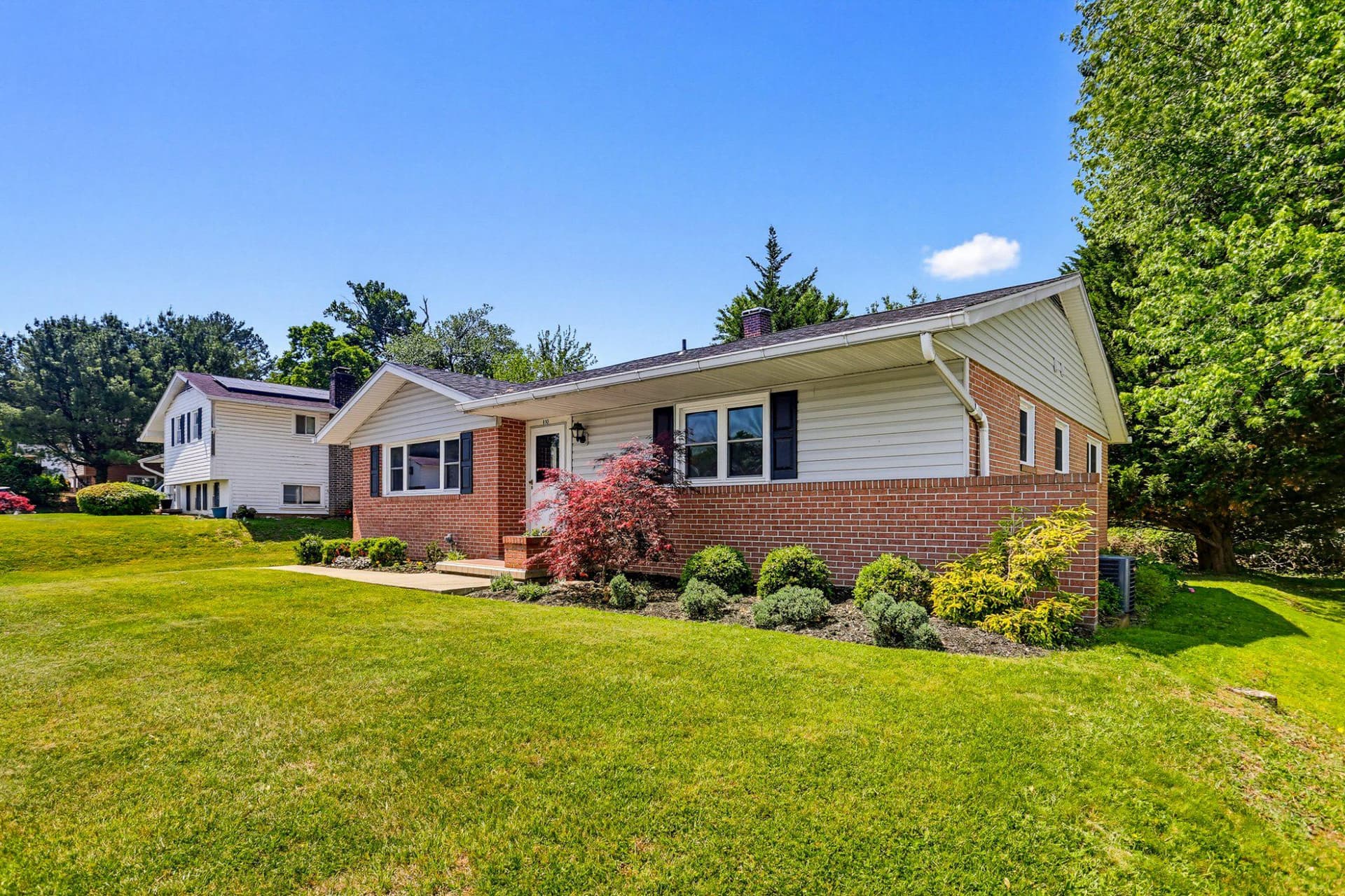 8145 Scotts Level Road photo 3