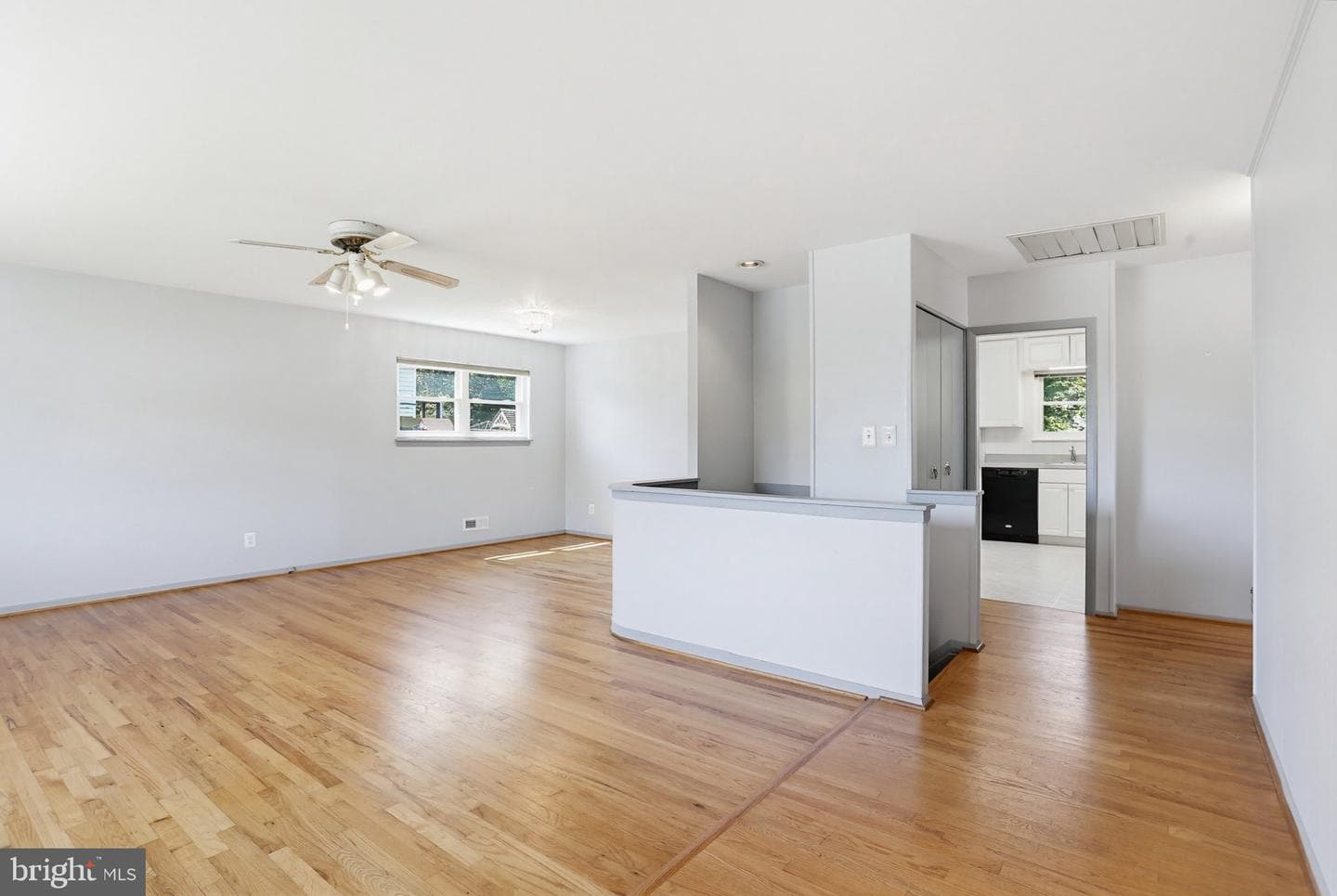 8145 Scotts Level Road photo 4