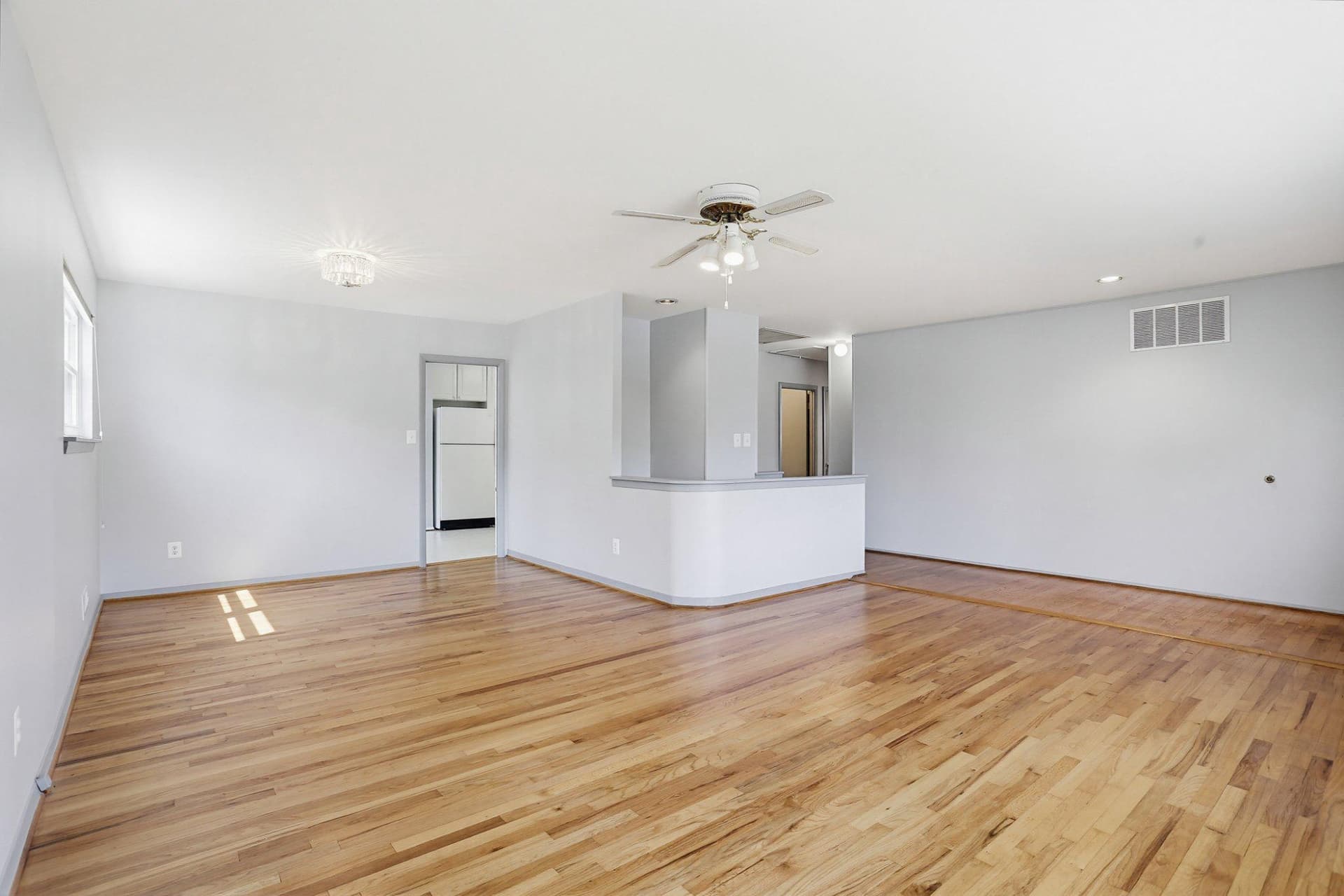 8145 Scotts Level Road photo 5