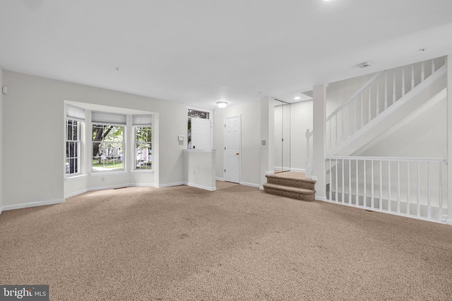 4816 Wainwright photo 13