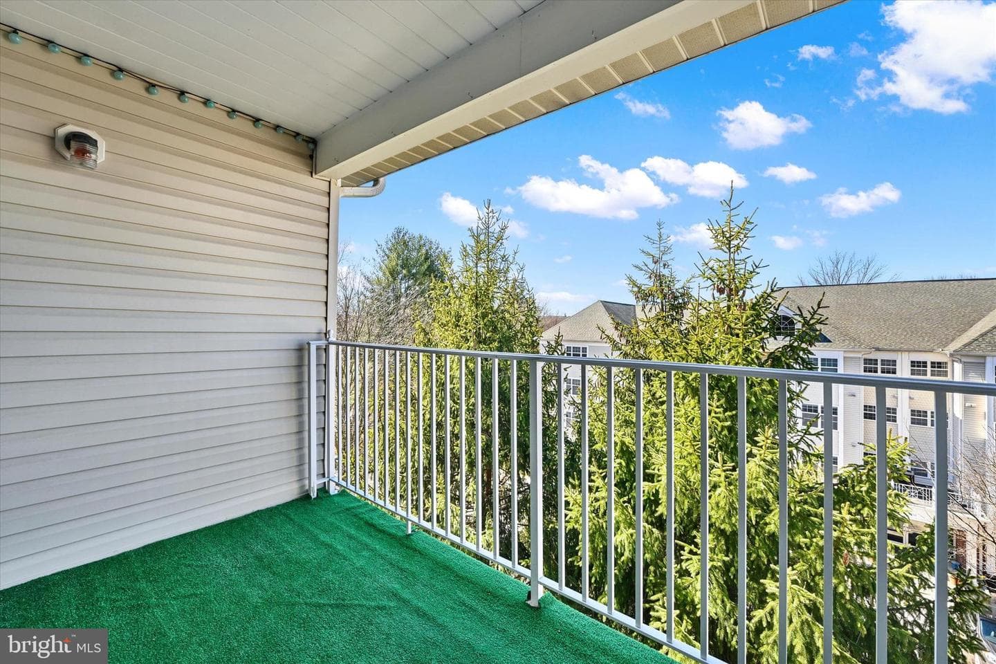 4500 Chaucer Way #403 photo 26