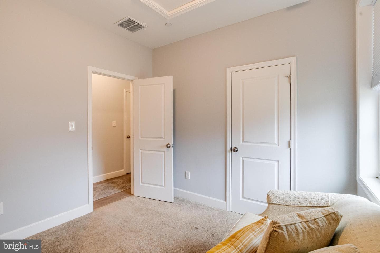 708 Hyde Park Road photo 36