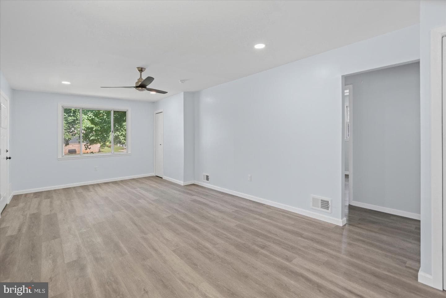 927 Homberg Avenue photo 13
