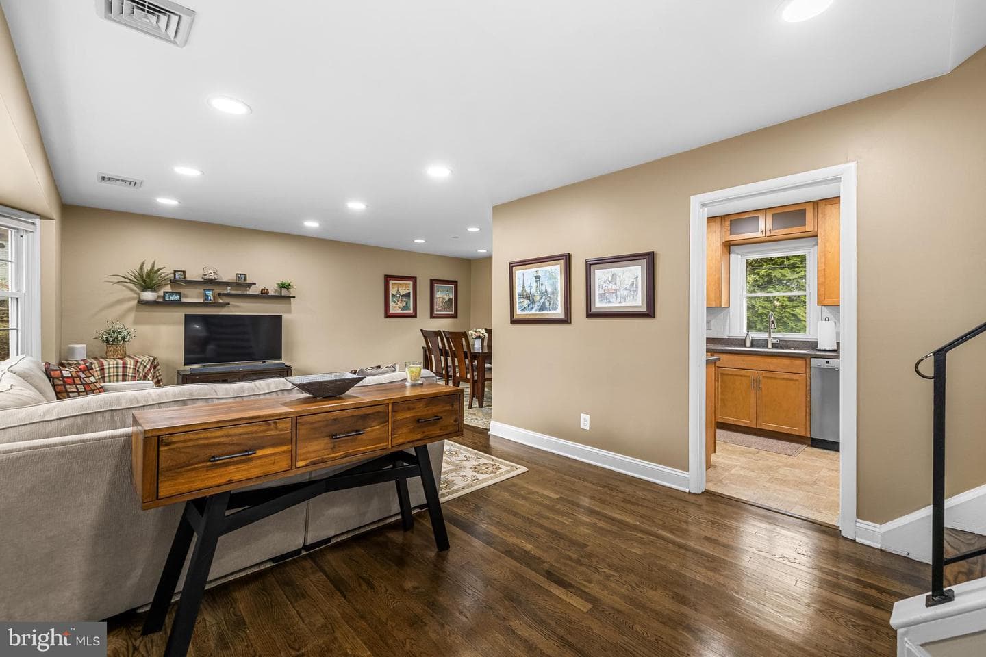 707 Shelley Road photo 6