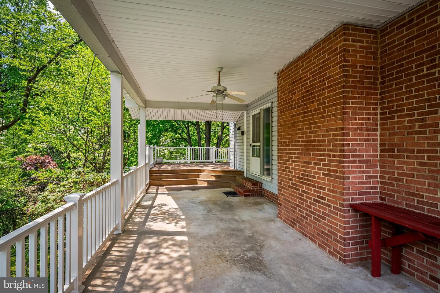 101 Daleview Court photo 3