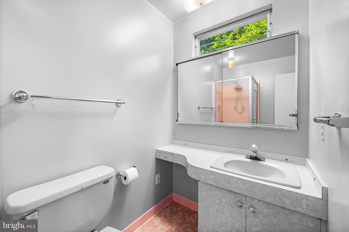 101 Daleview Court photo 33