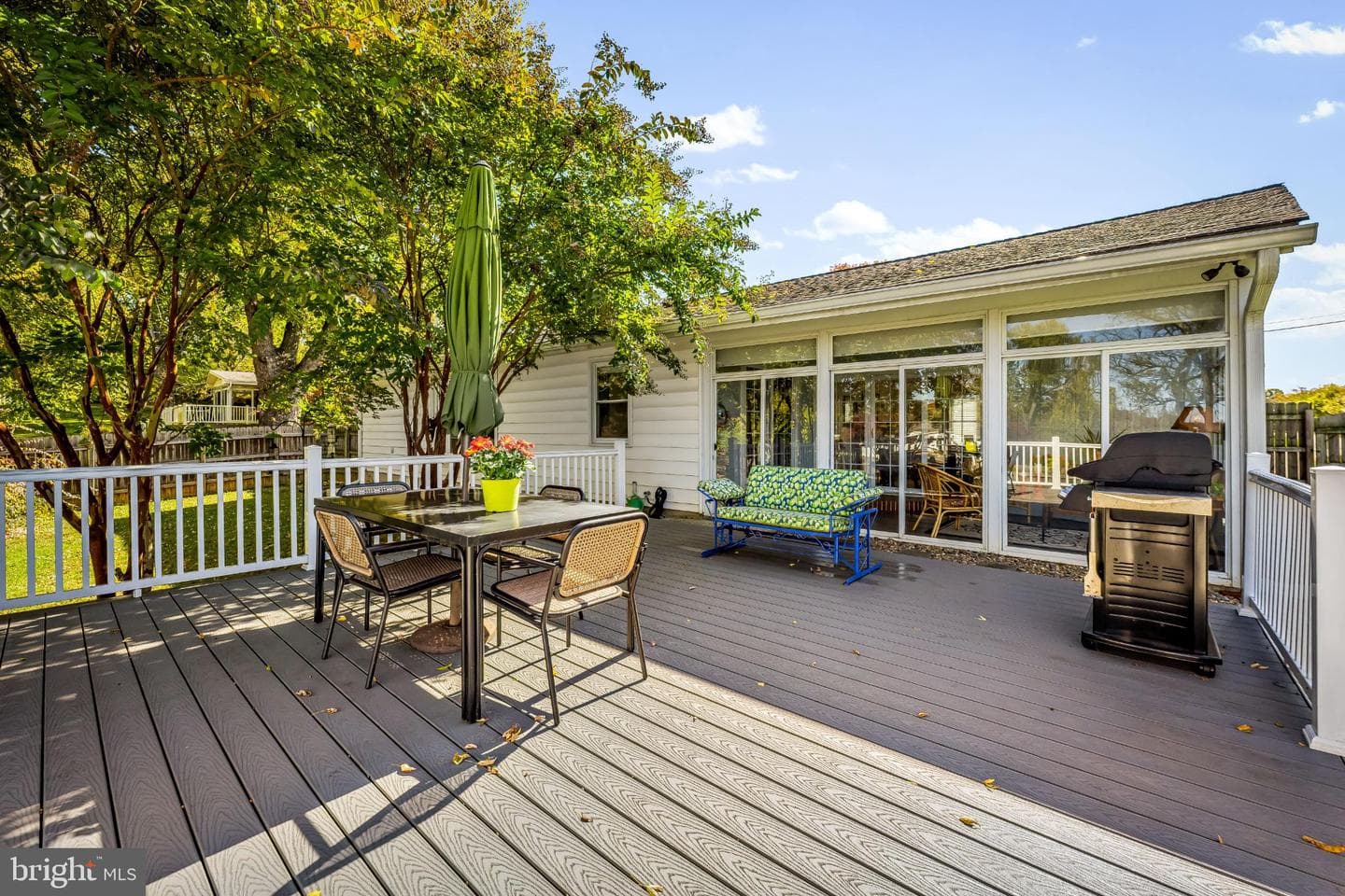 106 Gibbons Boulevard photo 33