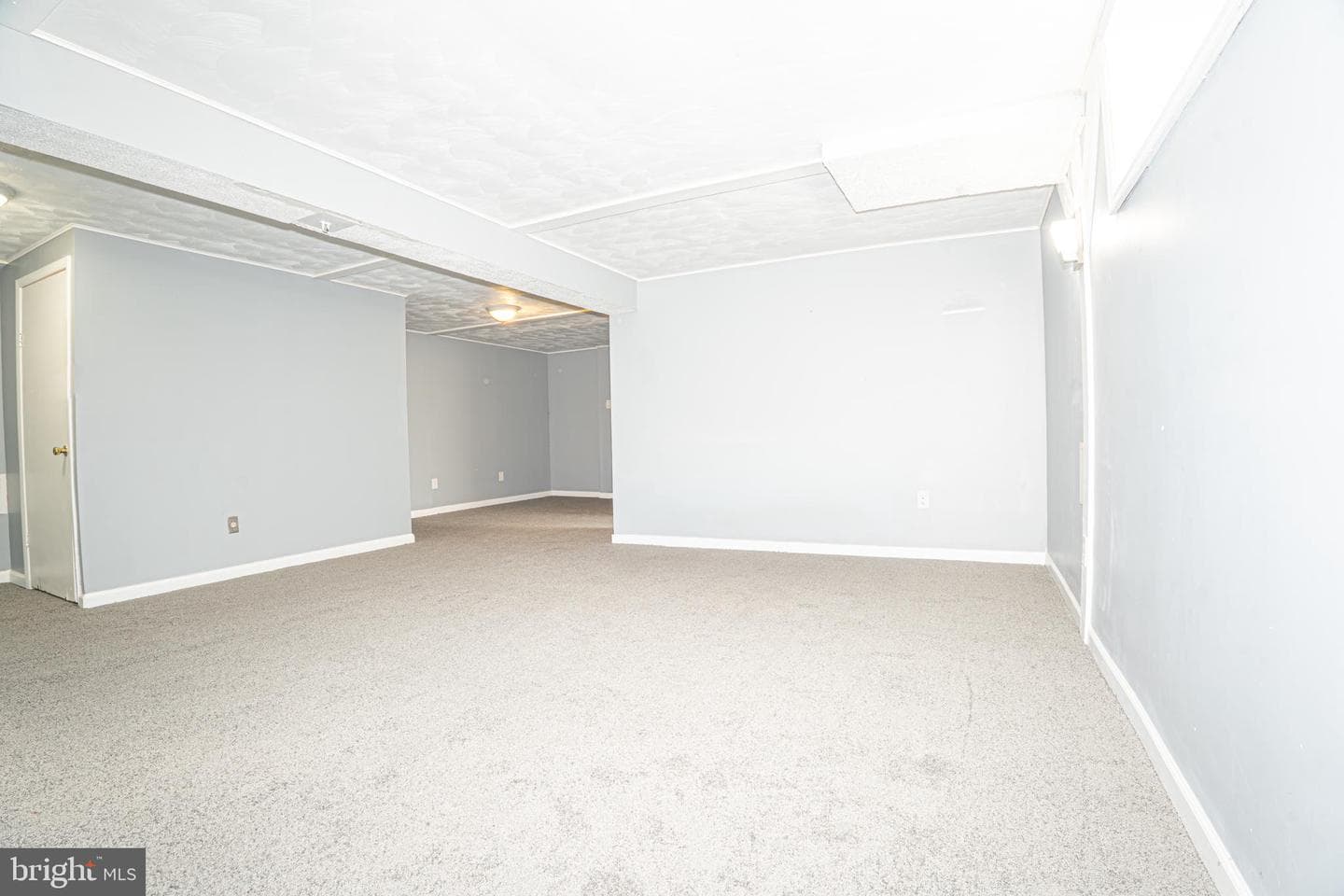 319 N Marlyn Avenue photo 29