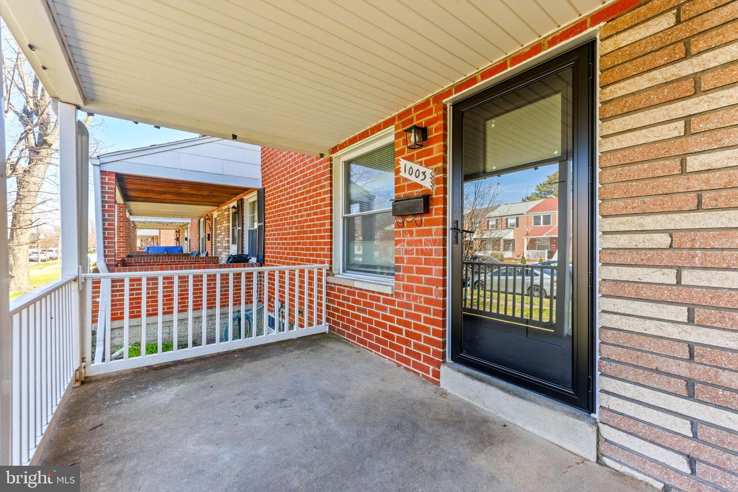 1003 Foxridge Lane photo 3