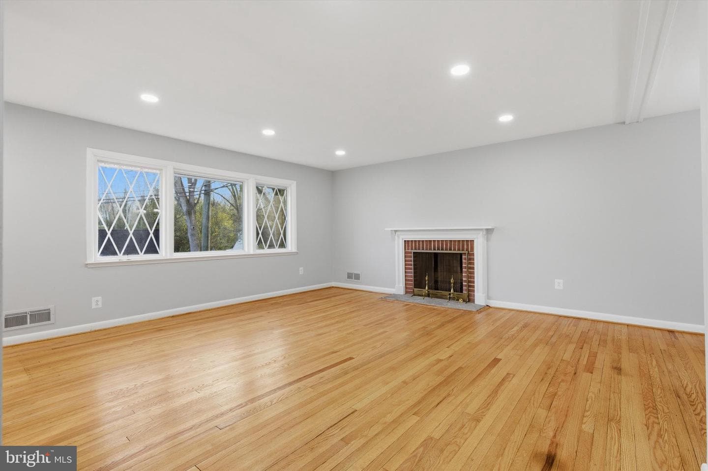 6703 Glenkirk Road photo 5