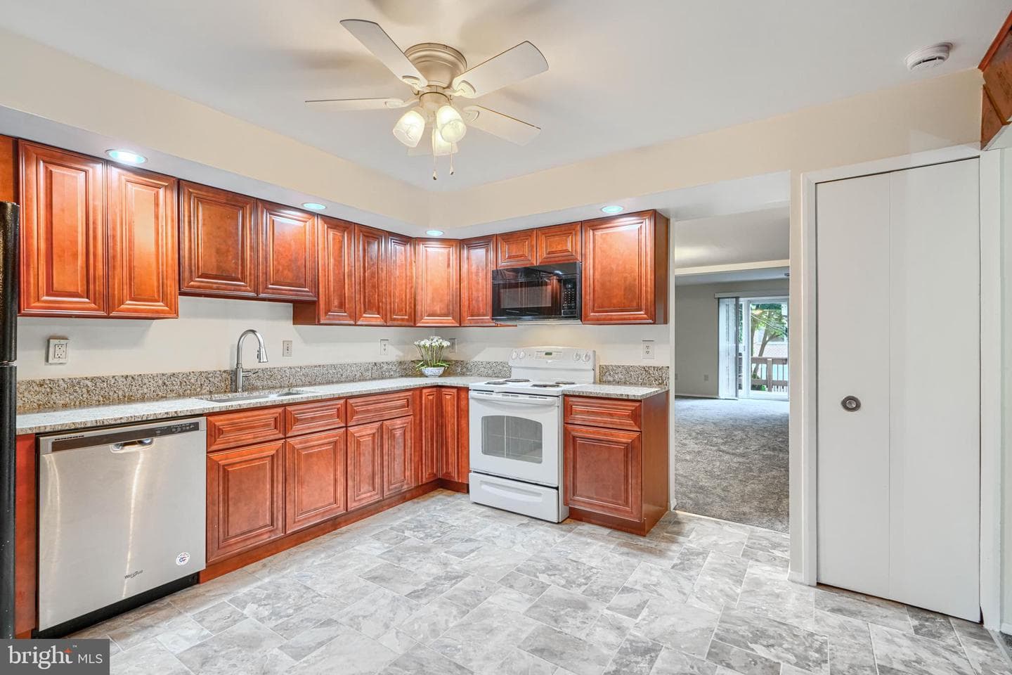 95 Blondell Court photo 5