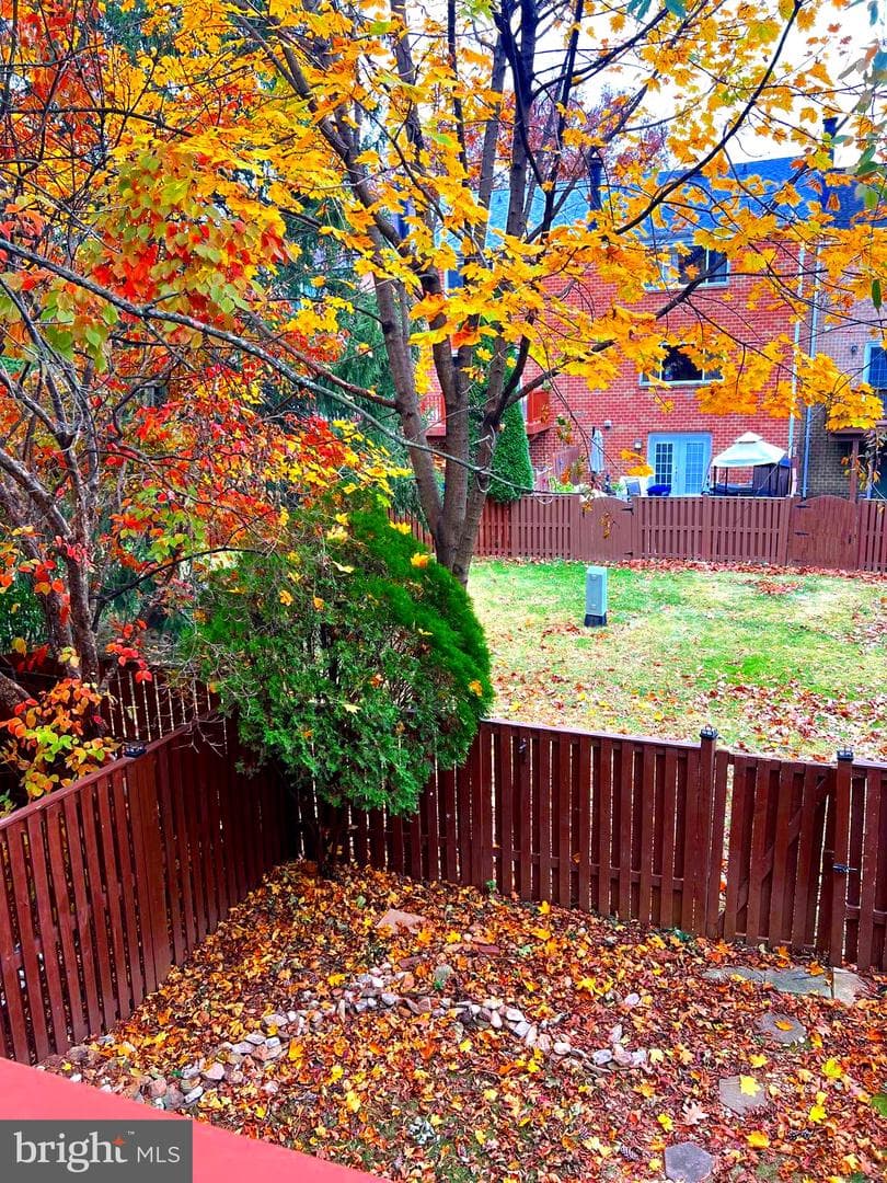 95 Blondell Court photo 54