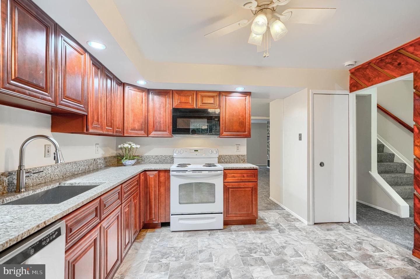 95 Blondell Court photo 58
