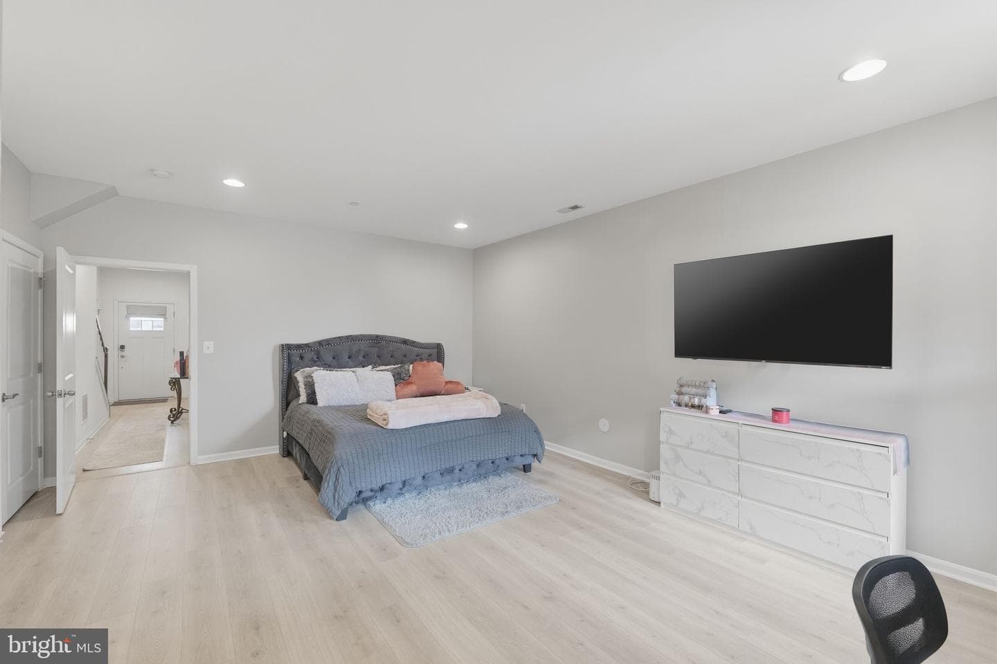 1403 Hudson View Road photo 8