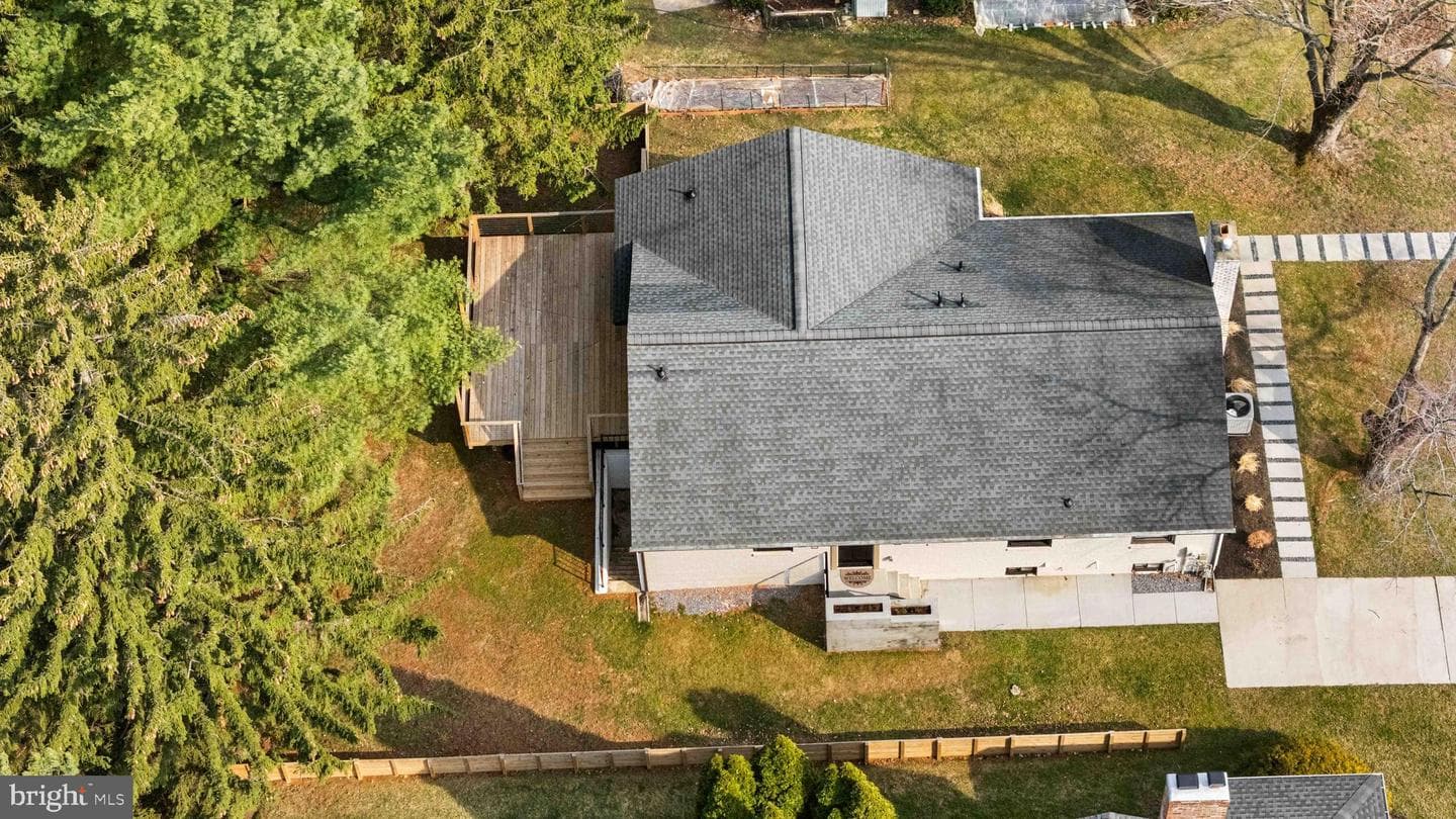 1018 Bosley Road photo 47