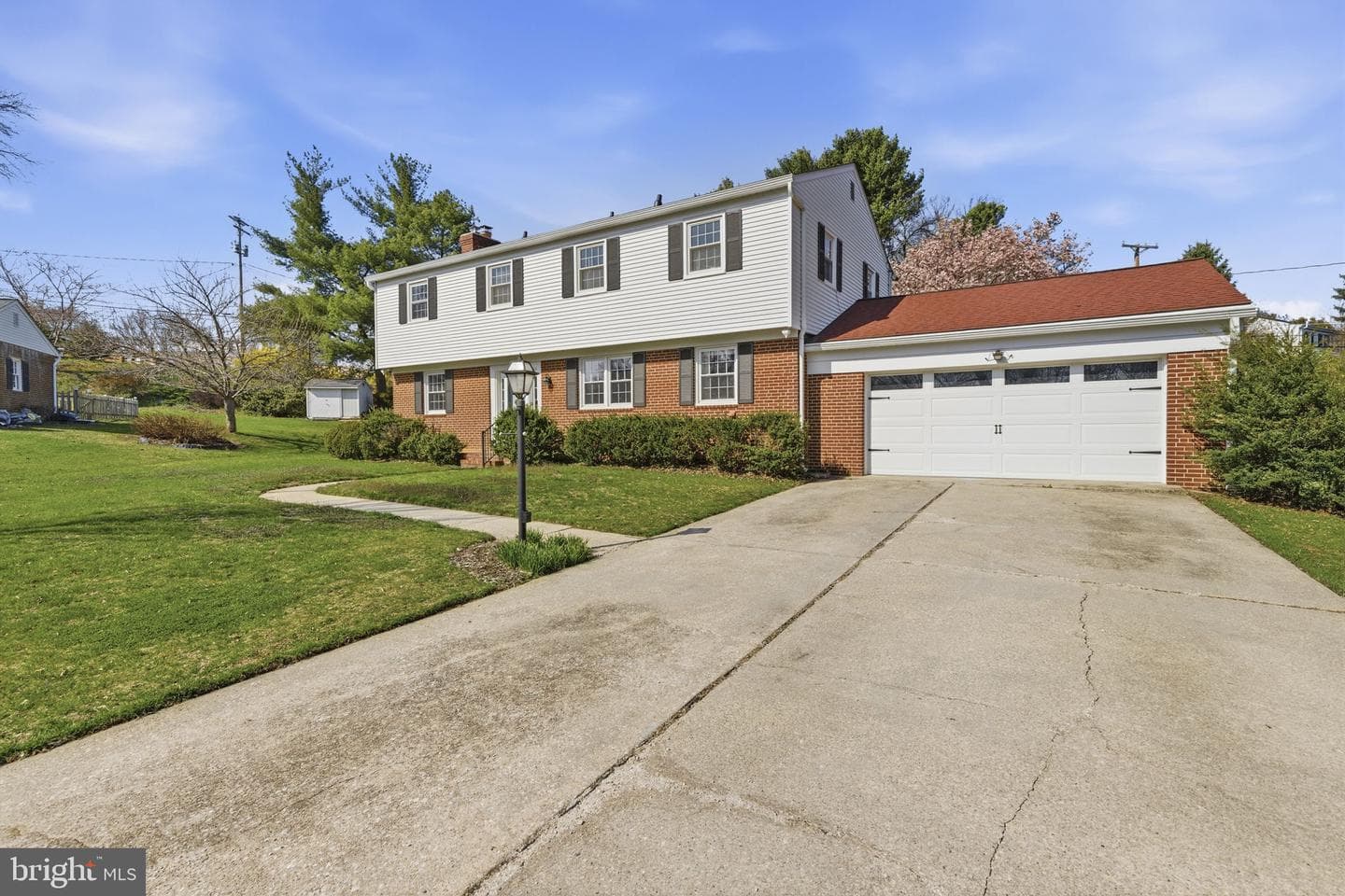 1 Glenluce Court photo 32