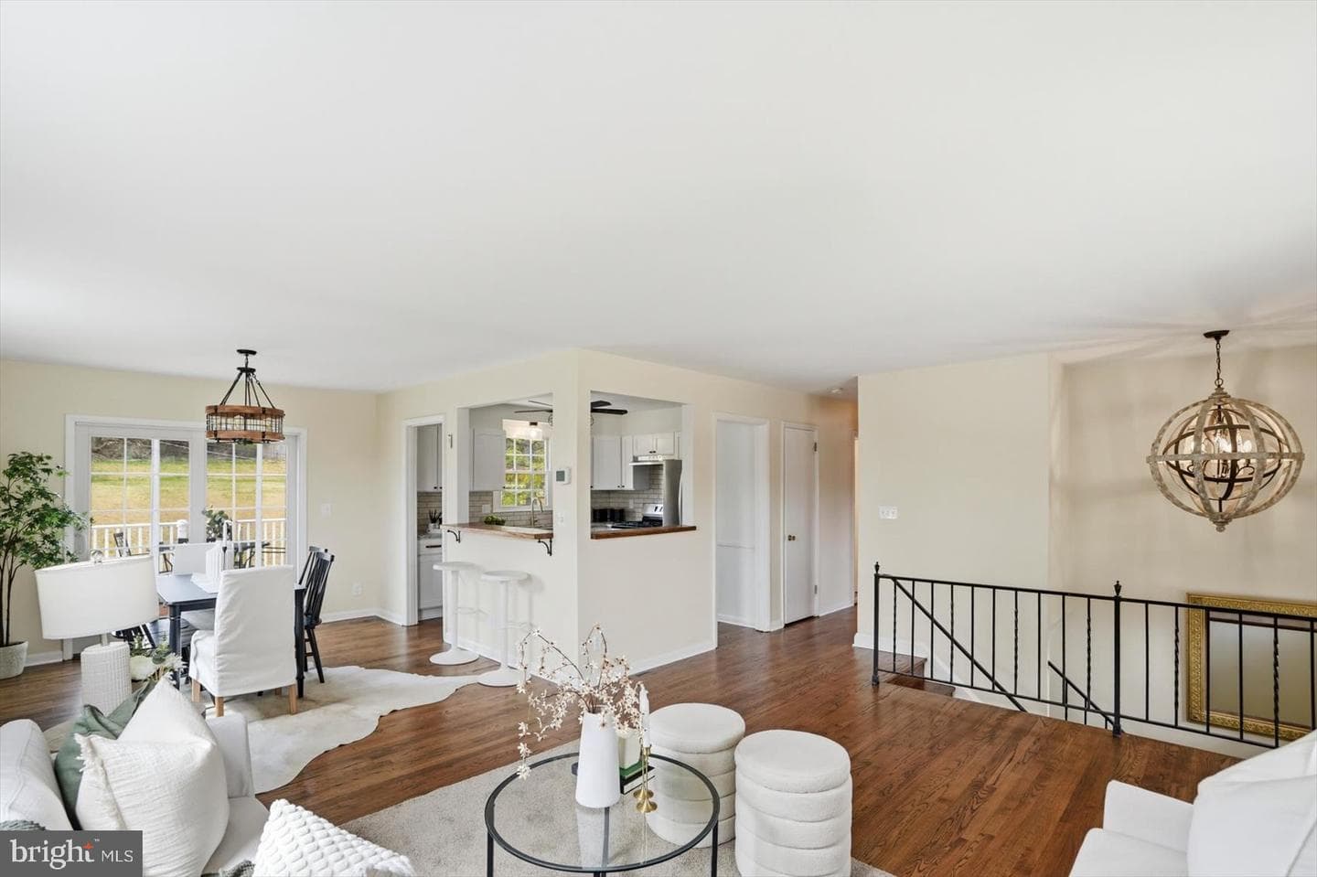 8610 Valleyfield Road photo 11