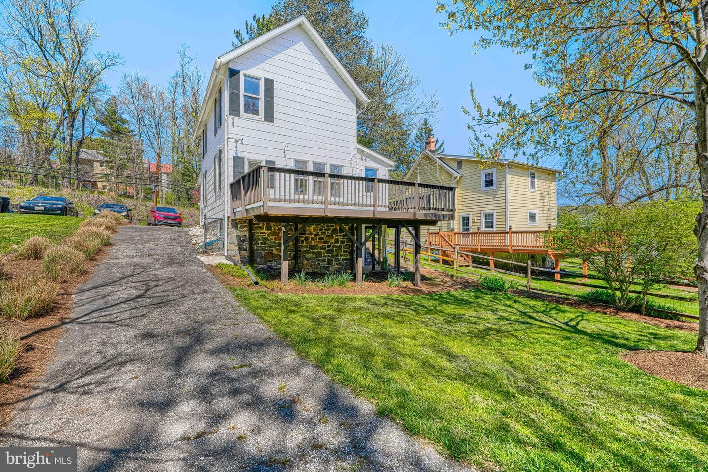 1723 W Joppa Road photo 3