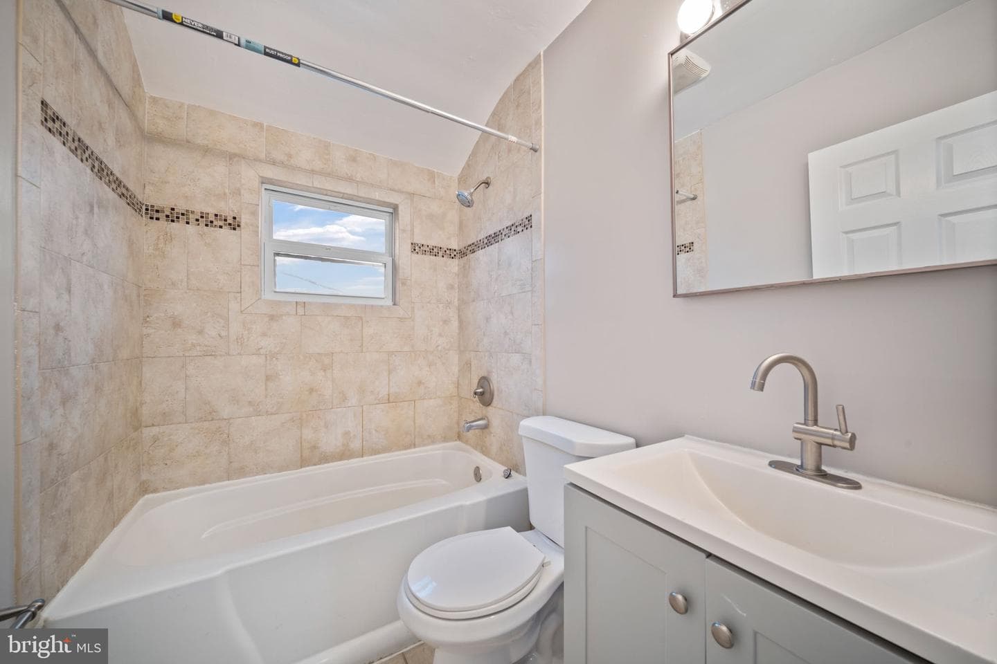 834 N Marlyn Avenue photo 21