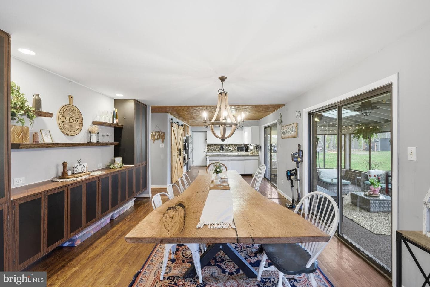 3413 Englemeade Road photo 11