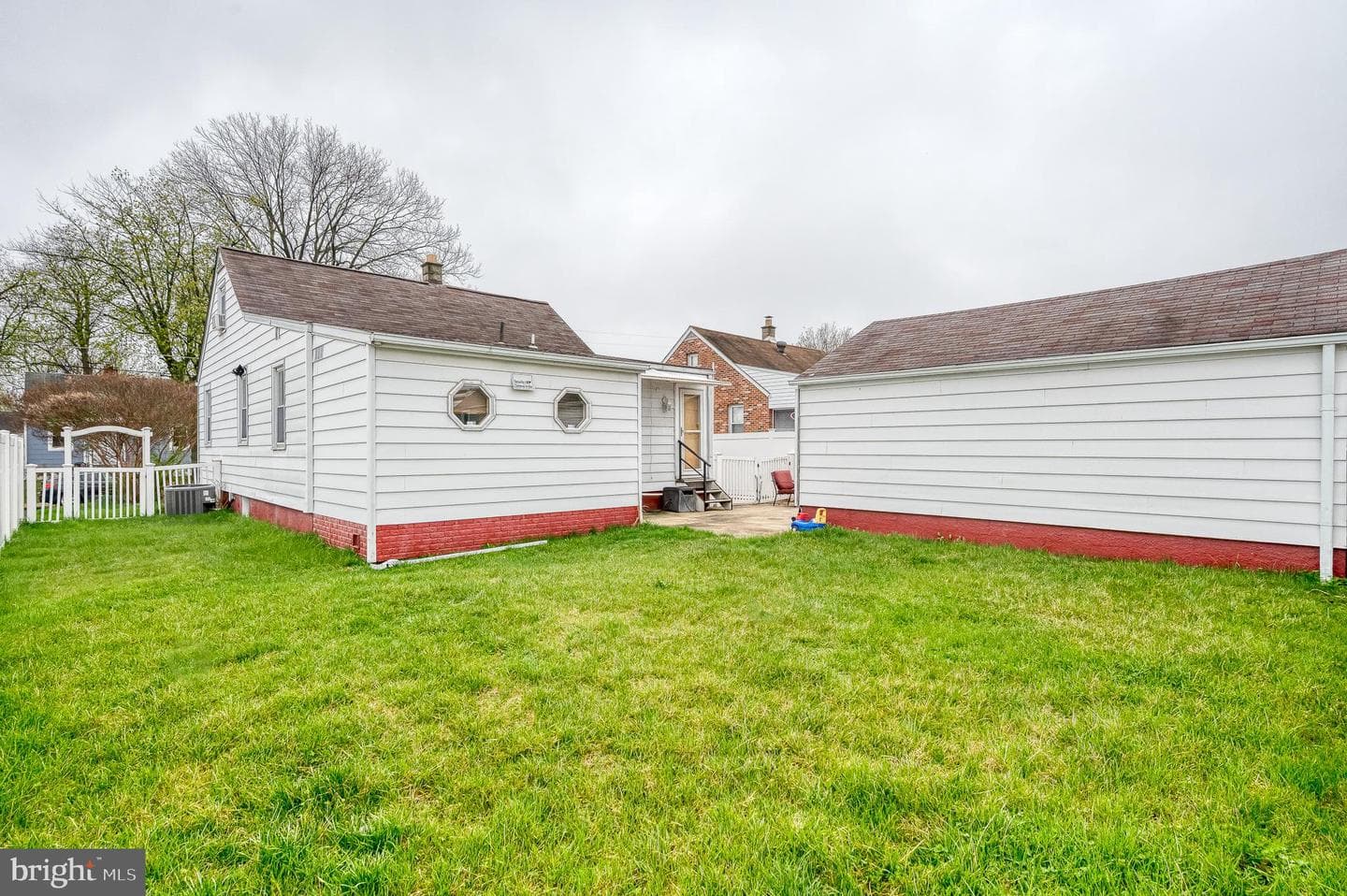 94 Avalon Avenue photo 58