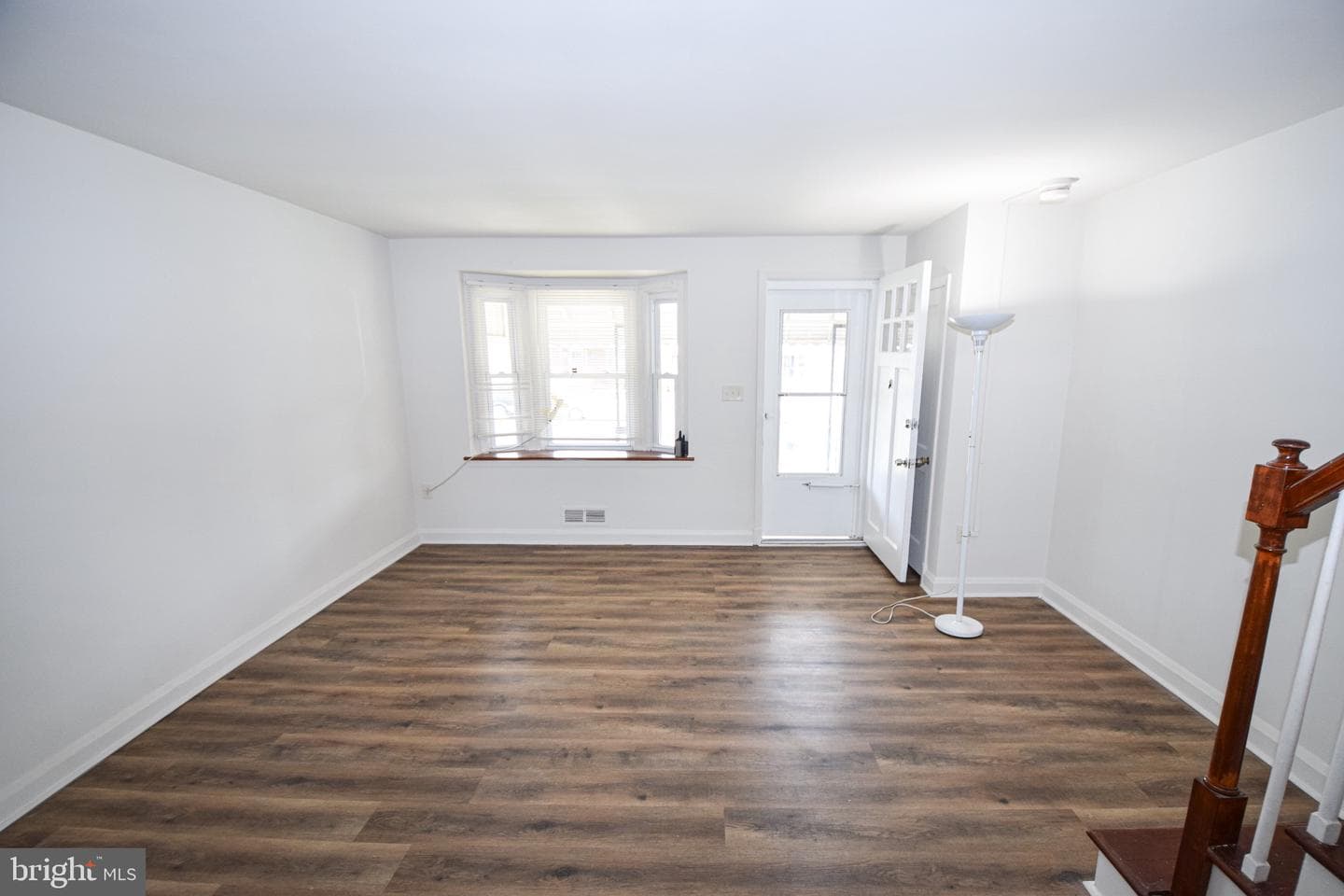 1922 Armco Way photo 4