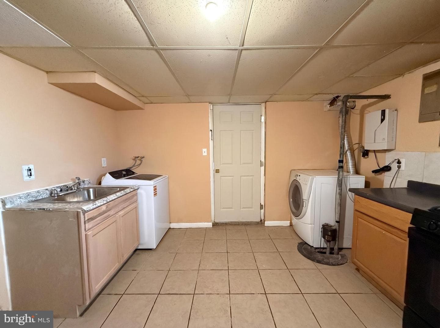 8907 Maplebrook Road photo 10