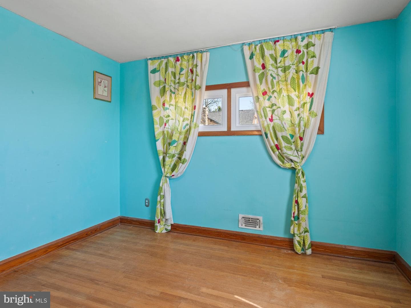 2825 Erie Avenue photo 18
