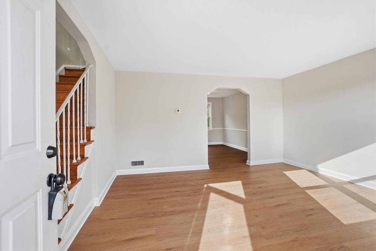 162 Cherrydell Road photo 4