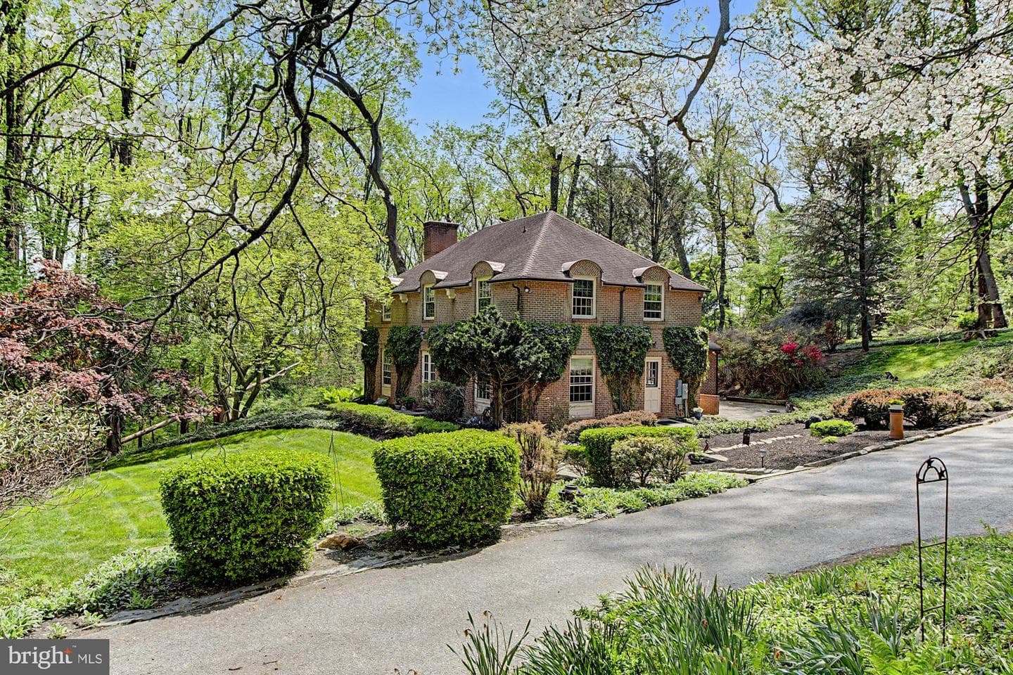 1018 Brooklandwood Road