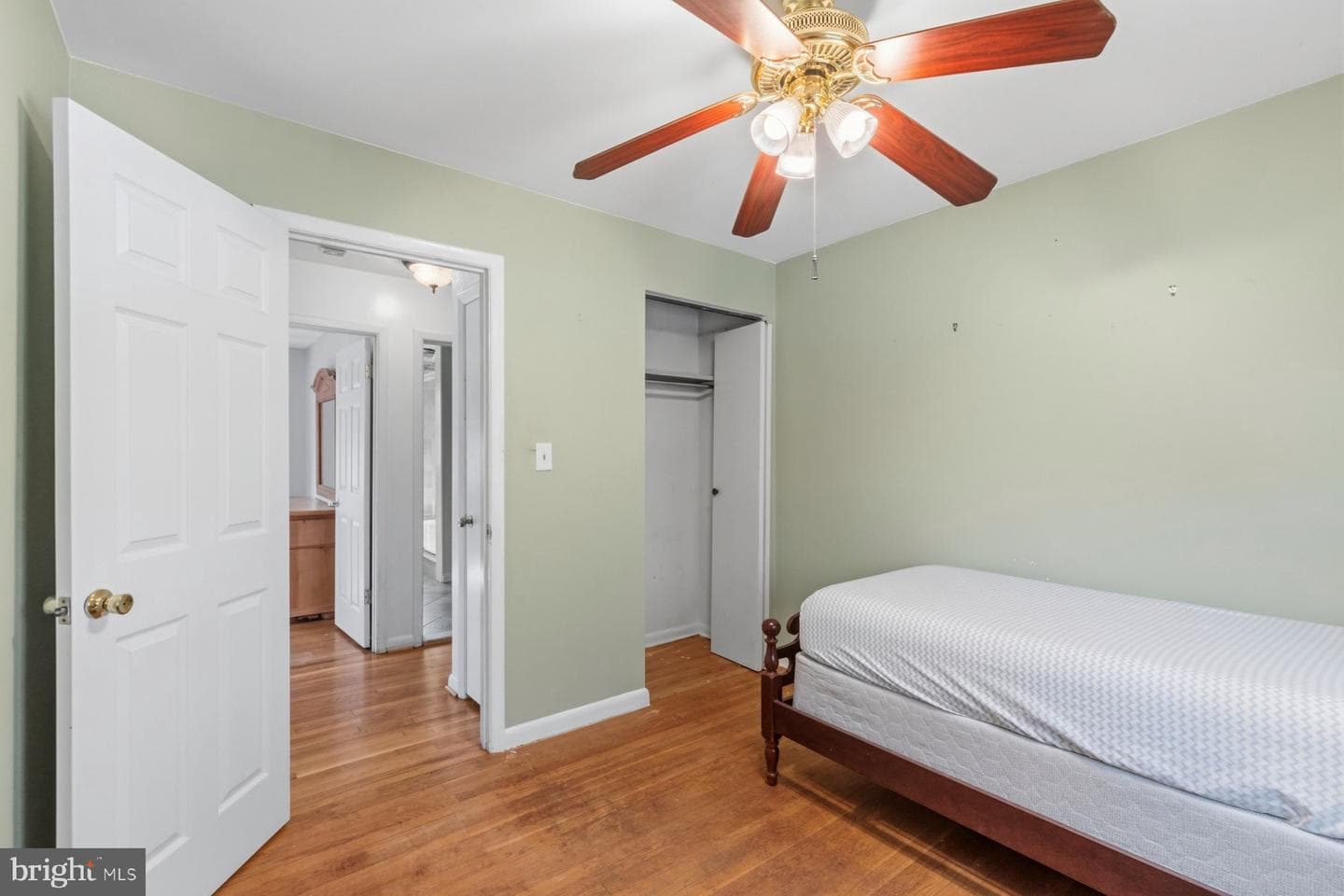 2413 Spring Lake Drive photo 24