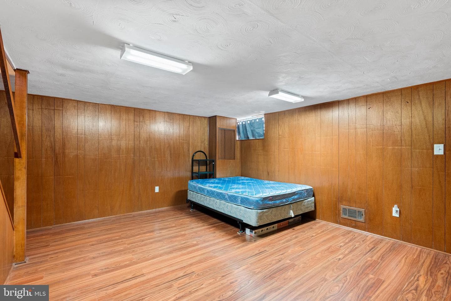 1041 Foxwood Lane photo 34