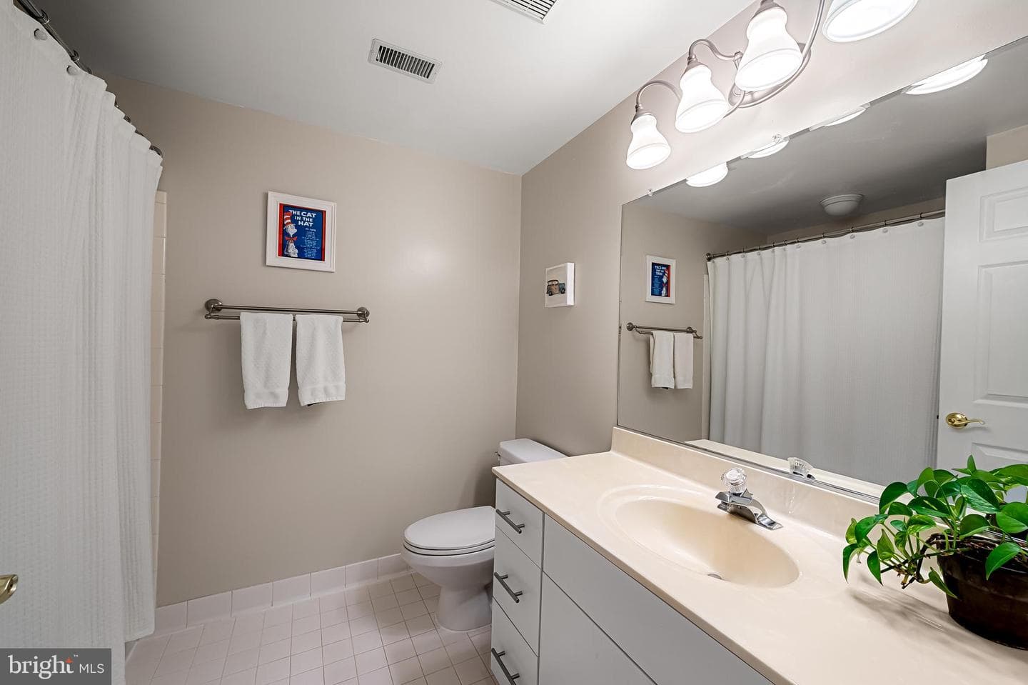 8 Bandon Court #204 photo 14