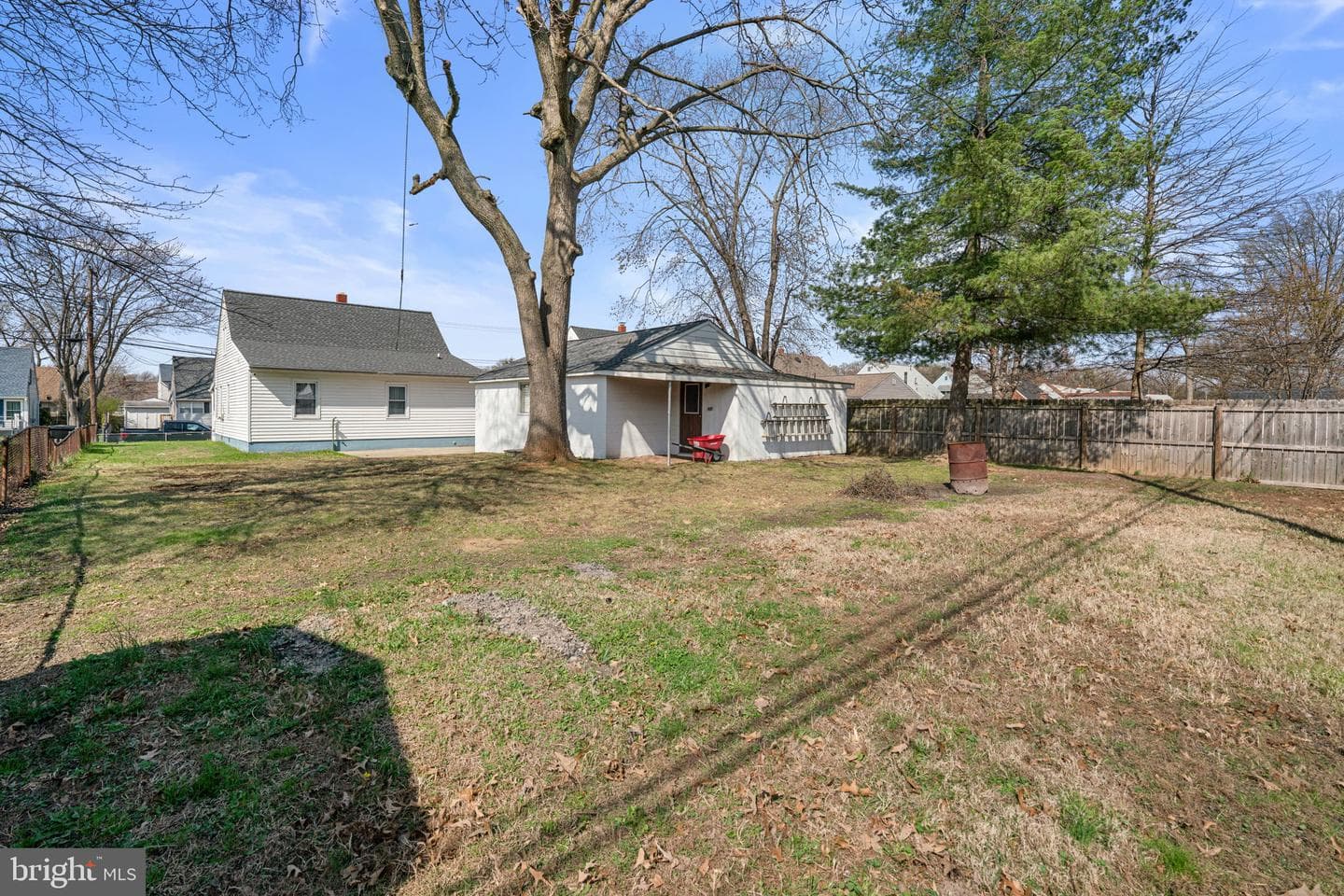 945 Kinwat Avenue photo 31