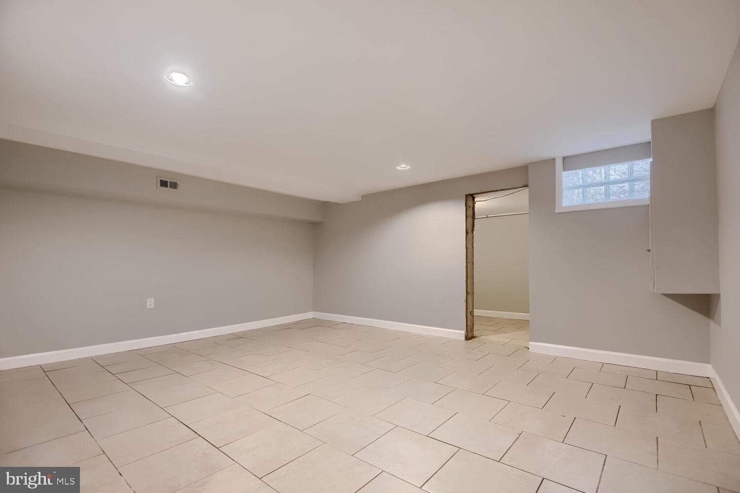 930 Foxwood Lane photo 11