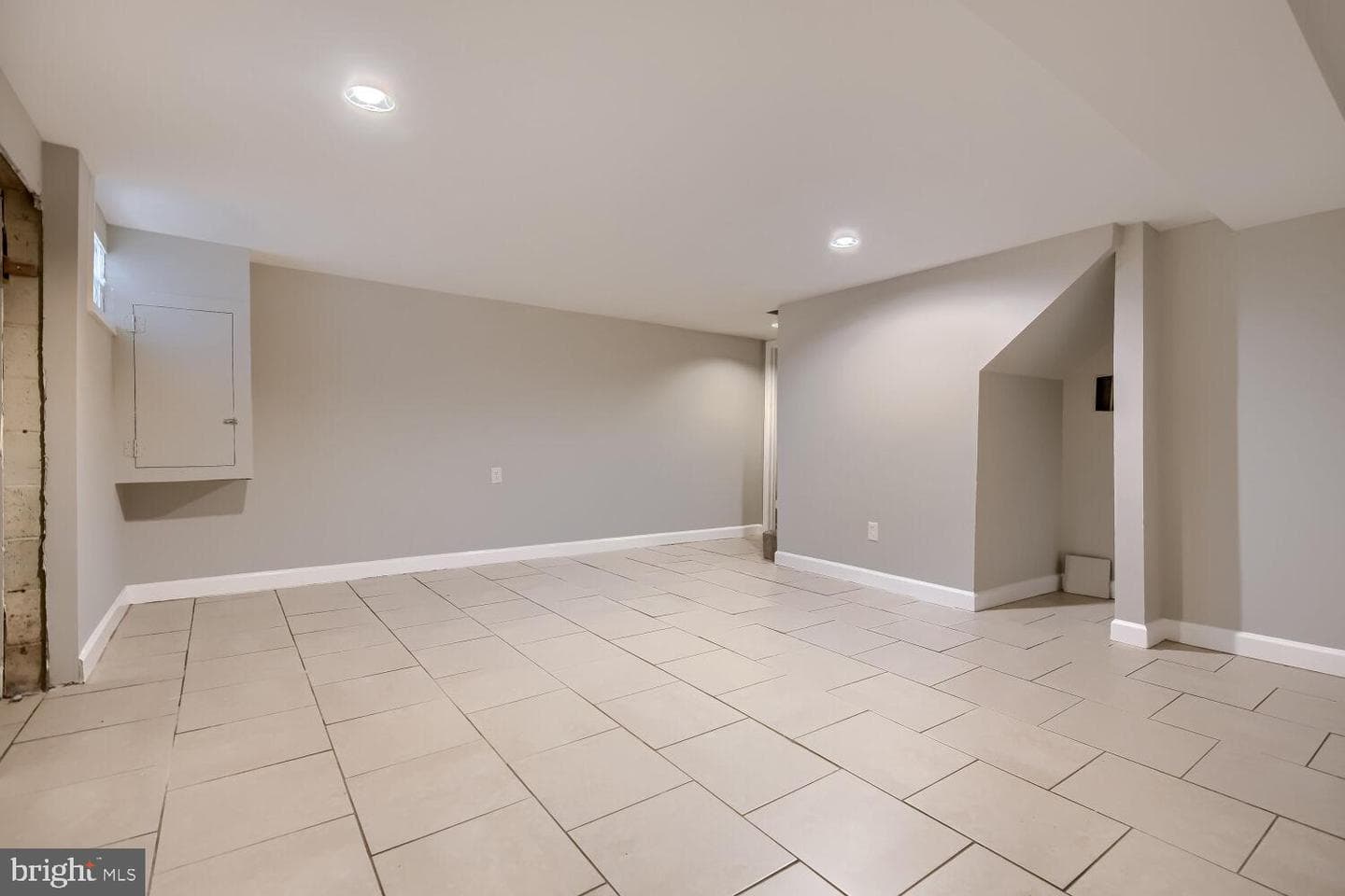 930 Foxwood Lane photo 12